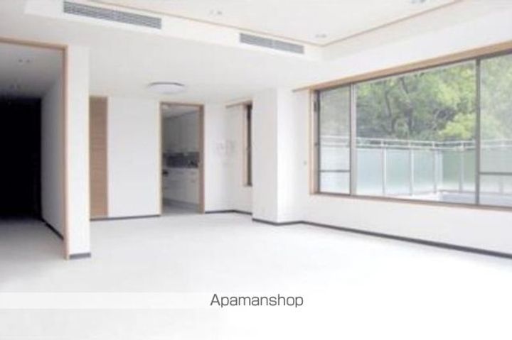 西原パーク・マンションの居間