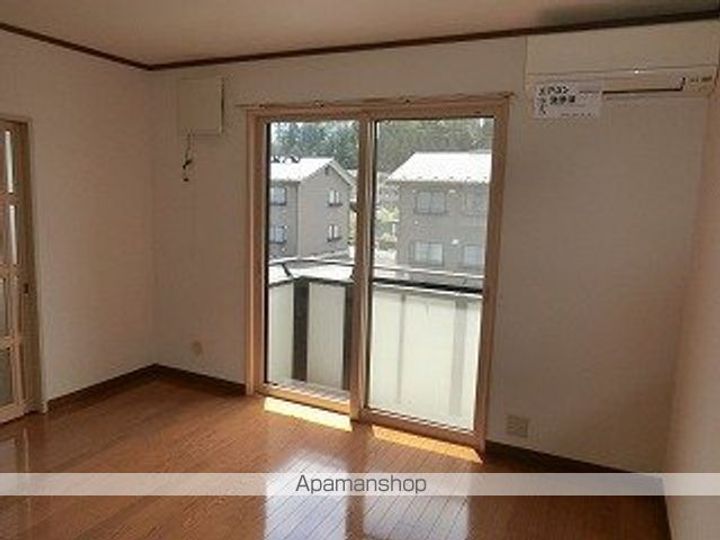 フローラルの内装