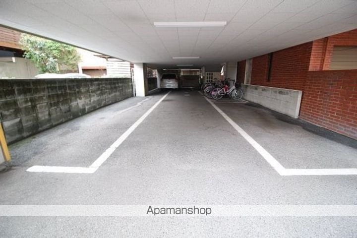 岡山県岡山市北区大供表町の賃貸マンションの外観