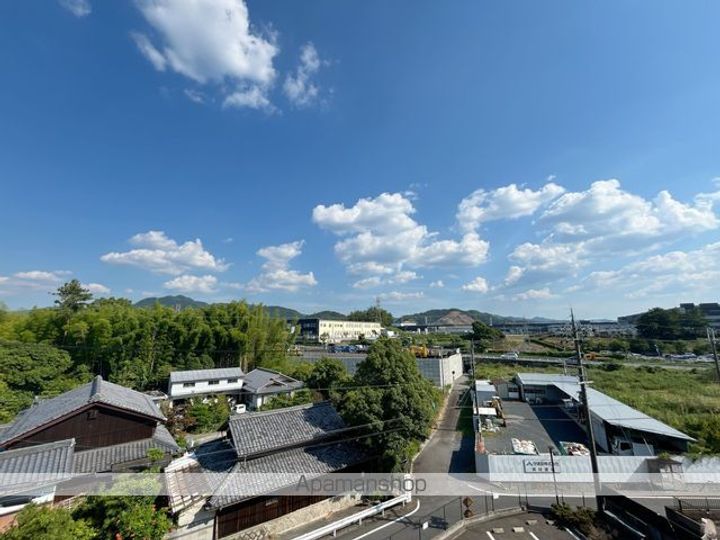 滋賀県草津市岡本町の賃貸マンションの内装
