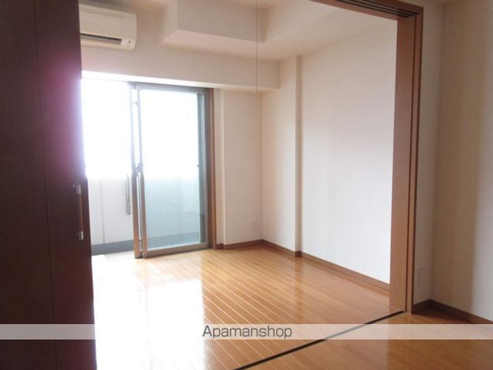 東京都中野区中央5丁目の賃貸マンションの内装