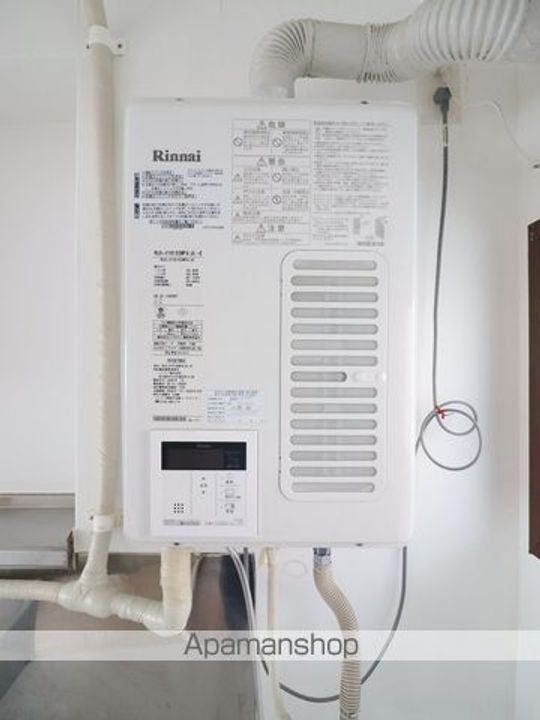 ハイデンス荒池の内装