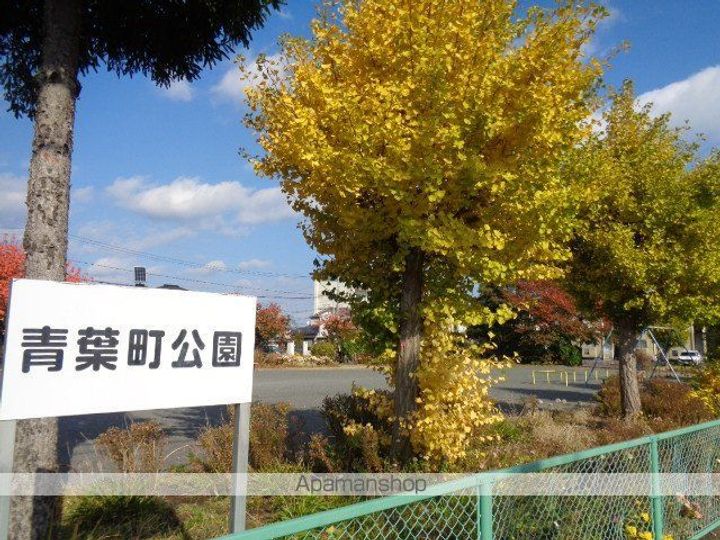 シャーメゾン ゴッドの周辺