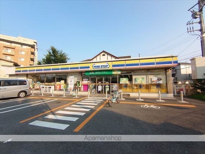 レオパレスメゾンドウエストの周辺