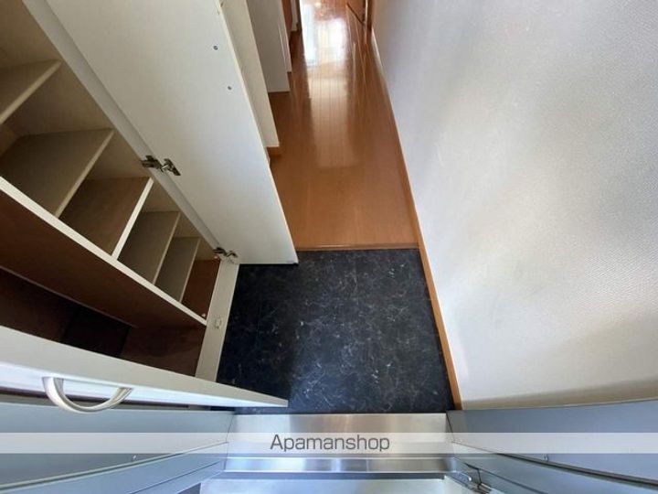 レオパレスサーマルの玄関