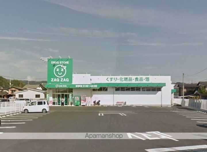 ビィ プラスペラス102の周辺