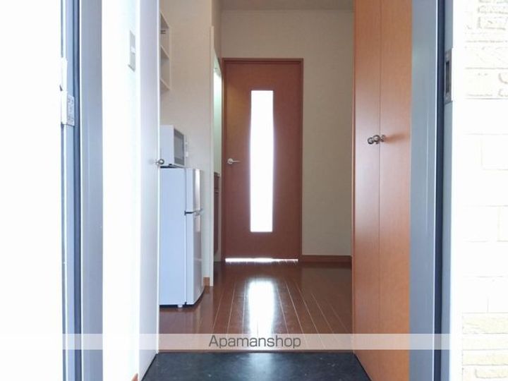 香川県坂出市久米町2丁目の賃貸アパートの玄関