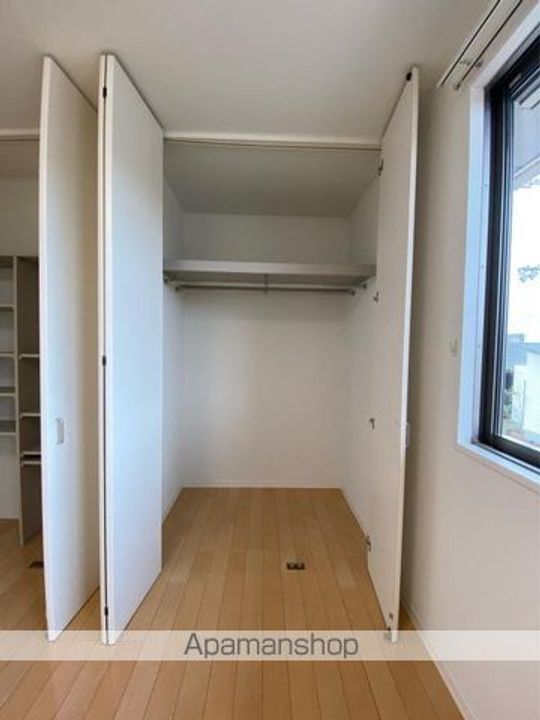 香川県高松市松縄町の賃貸アパートの内装