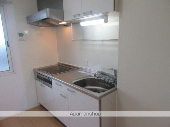 福井県福井市舟橋新1丁目の賃貸アパートのキッチン