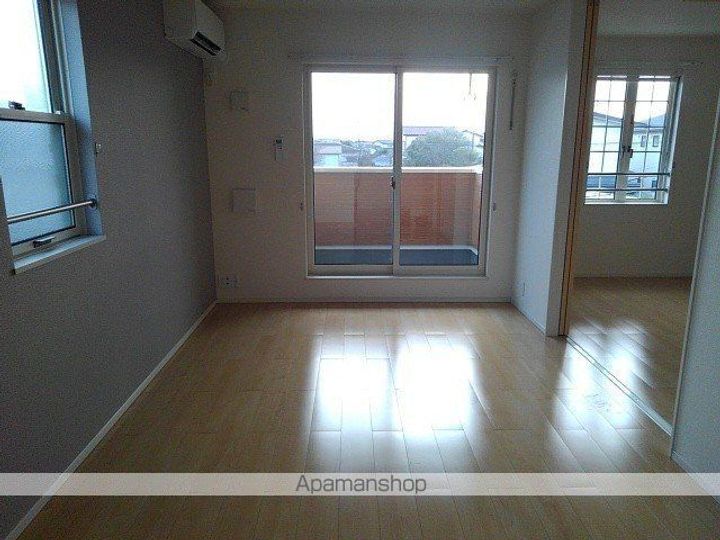 ルーエ Ⅳ203の居間