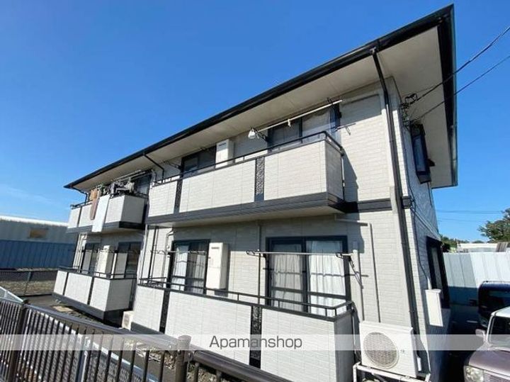 埼玉県三郷市彦倉の賃貸アパートの外観