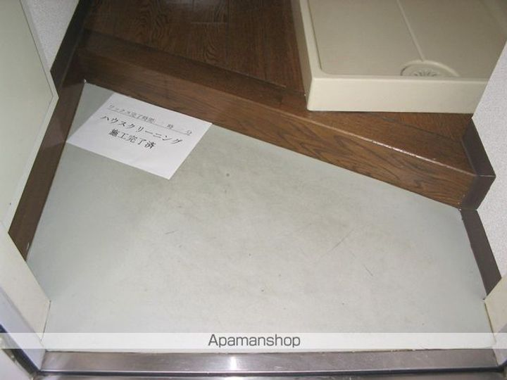 ジュノーム2Bの玄関