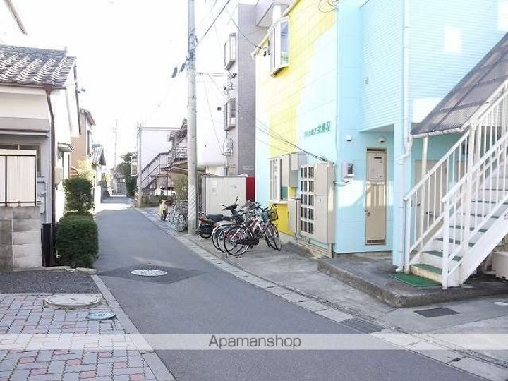 ヴィラ滝沢女鳥羽の外観