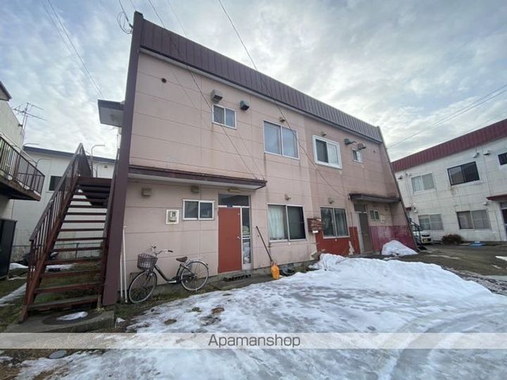 石山マンション2F左の外観