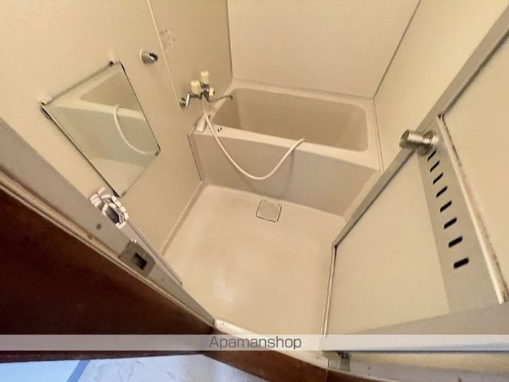 ベルビューラ大川ⅡB-1の風呂