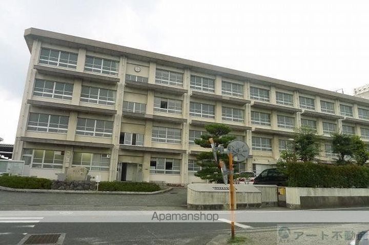 愛媛県松山市鷹子町の賃貸アパートB102の周辺