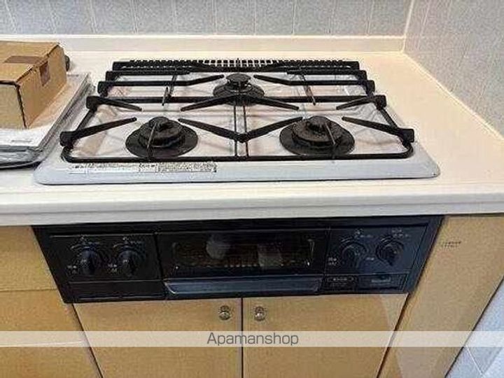 サーパス三条の内装