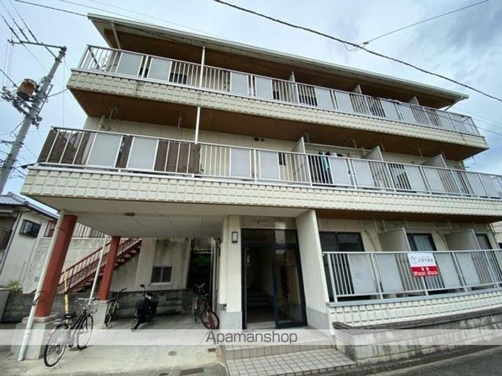 香川県木田郡三木町大字氷上の賃貸アパートの外観