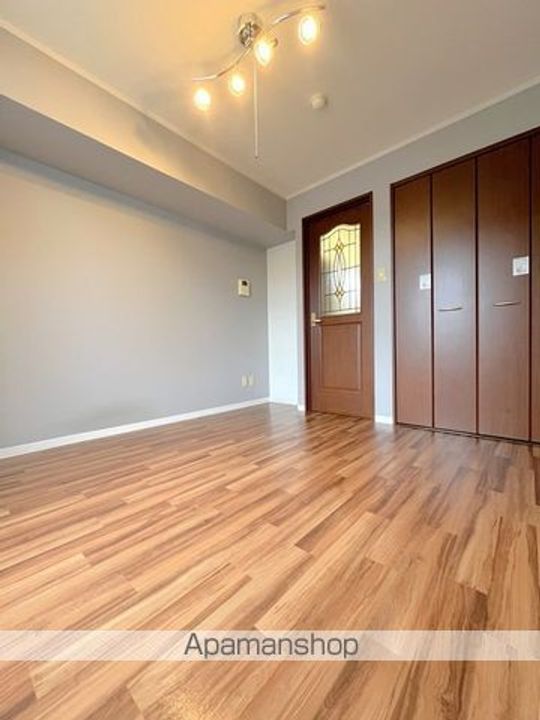 メゾン・ド・マイスター304の居間