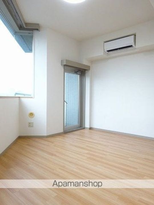 グリフィン横浜・ウェスタの居間