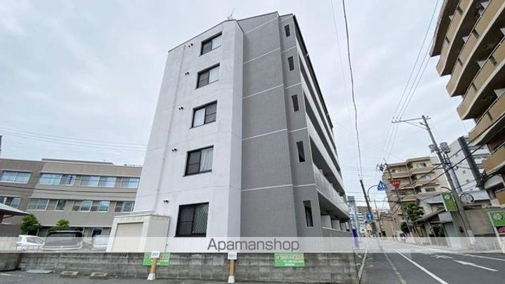 エレガンス大供の外観