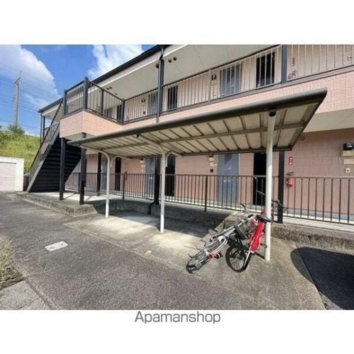 サープラスヤマダの外観