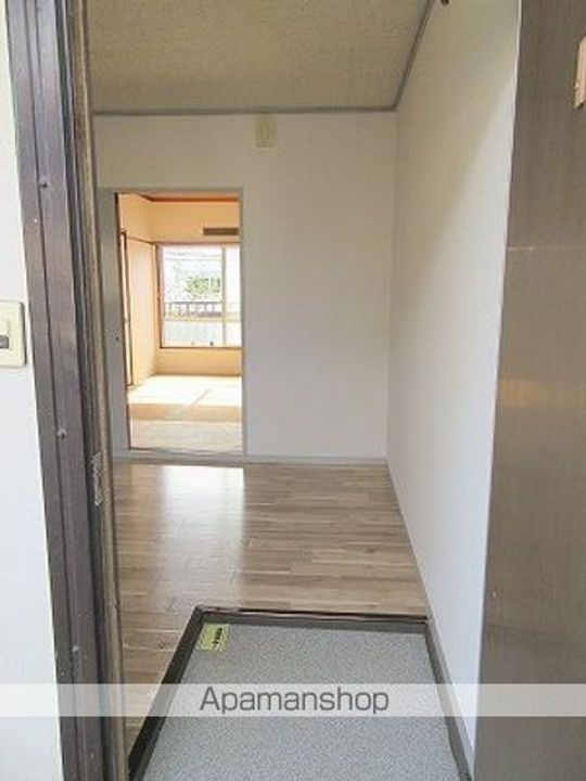 メゾンあずさ2-Cの玄関