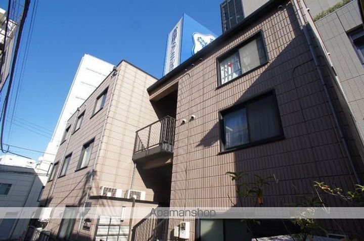 ピュア四谷の外観
