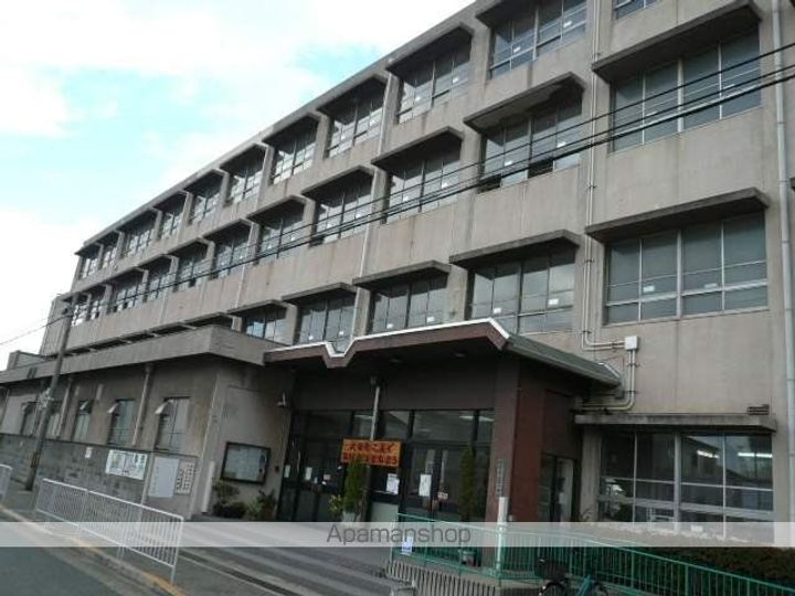 大阪府堺市堺区松屋大和川通1丁の賃貸アパートの周辺