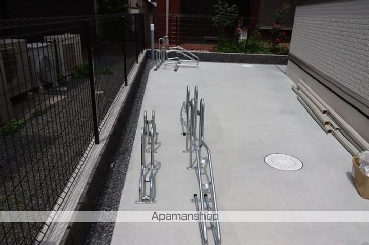 DーROOM南花園の内装