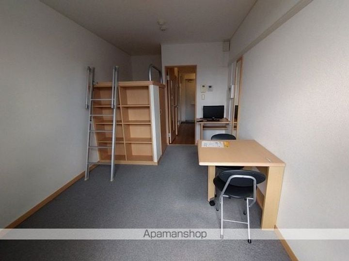レオパレストレの居間