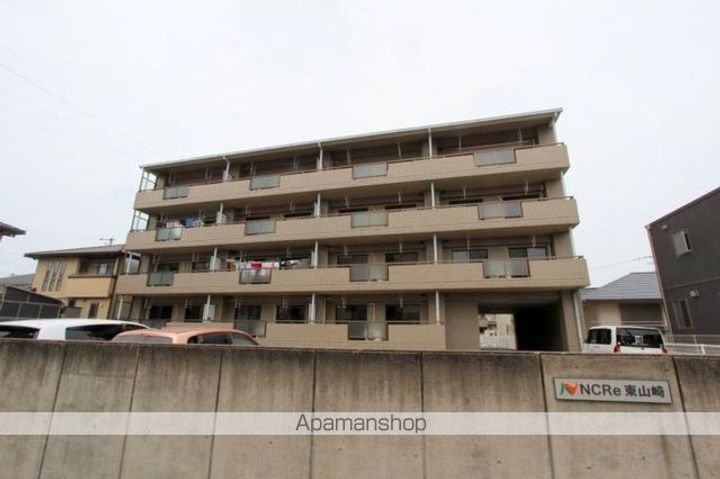 香川県高松市東山崎町の賃貸マンションの外観