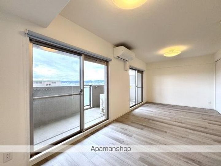 香川県高松市屋島西町の賃貸マンションの内装