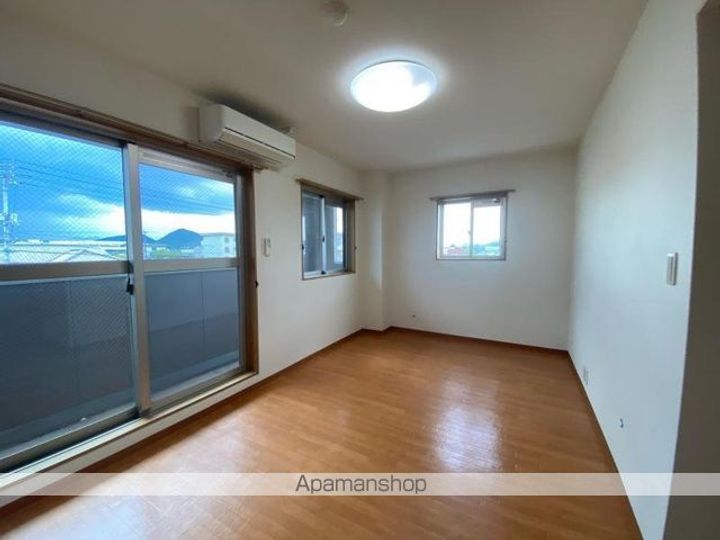 グロリアスのその他画像