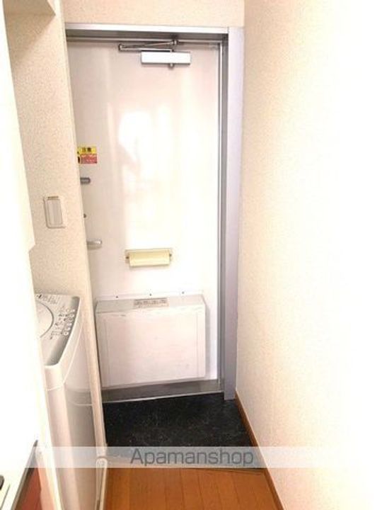 レオパレスAYAの玄関