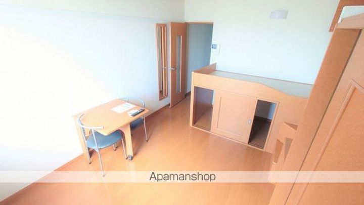 レオパレスYS116の居間