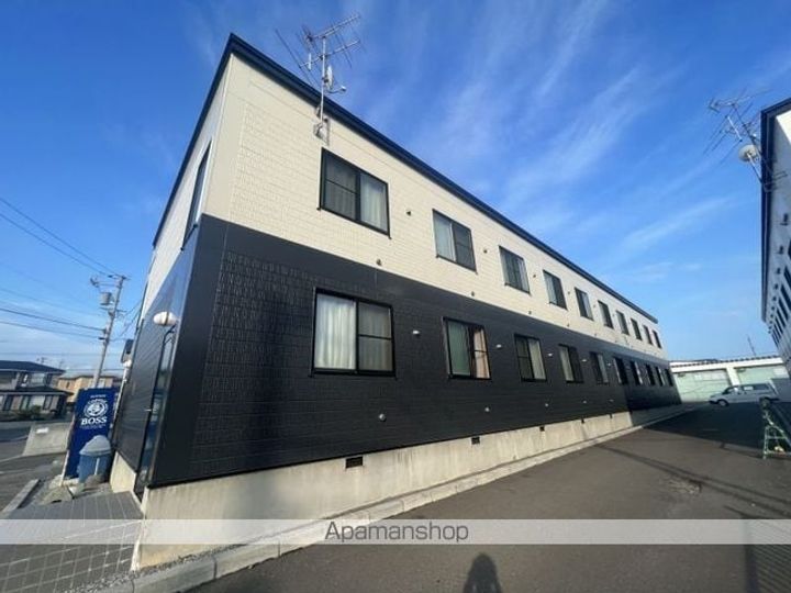 レオパレスエミール美原台B館206の外観