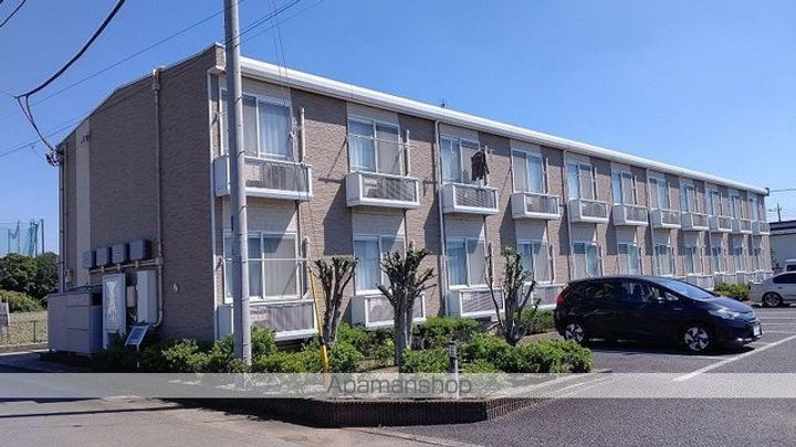 レオパレスグランドールの外観