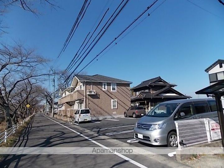 愛知県犬山市大字羽黒字小安の賃貸アパートの外観