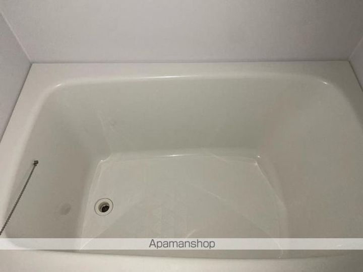 香川県高松市茜町の賃貸マンションの内装