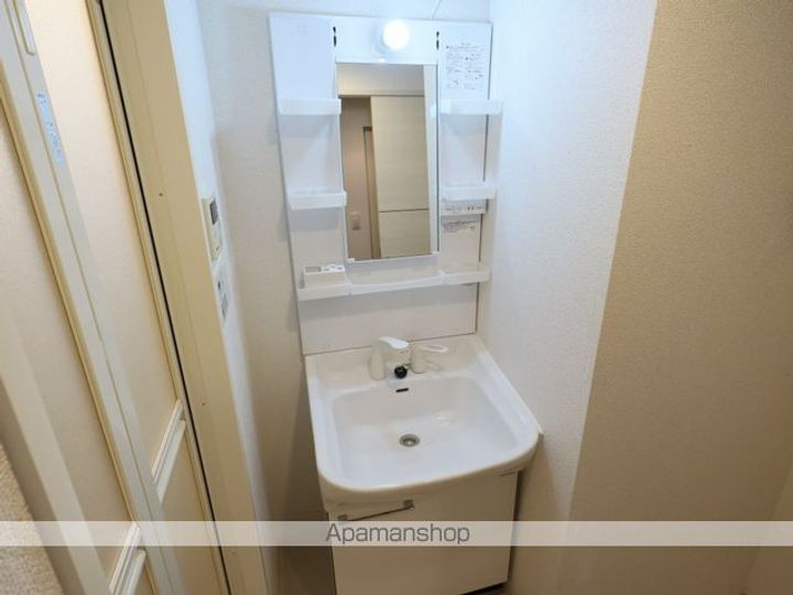 愛知県名古屋市中区伊勢山1丁目の賃貸マンション1301の内装