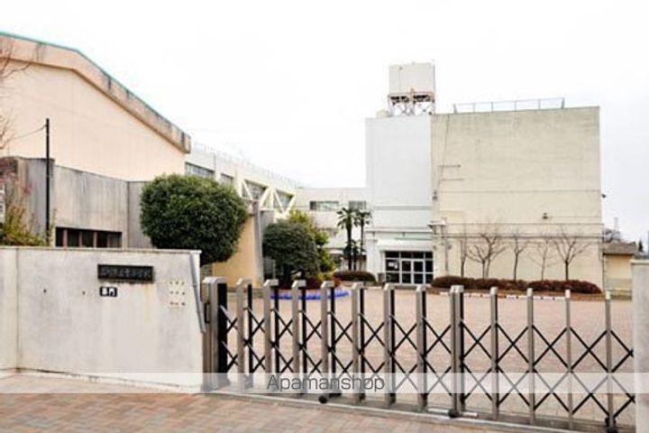 東京都立川市幸町5丁目の賃貸アパートの周辺