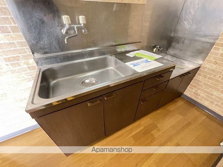 ベルビューラ大川ⅡB-1のキッチン