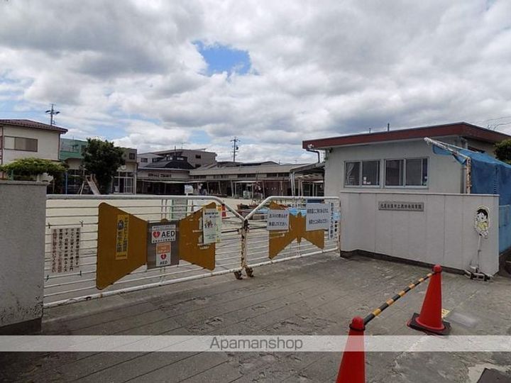 ブリック ヒルズの周辺