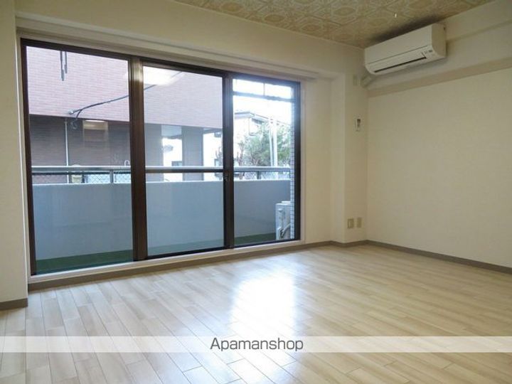 リエス小田原の居間