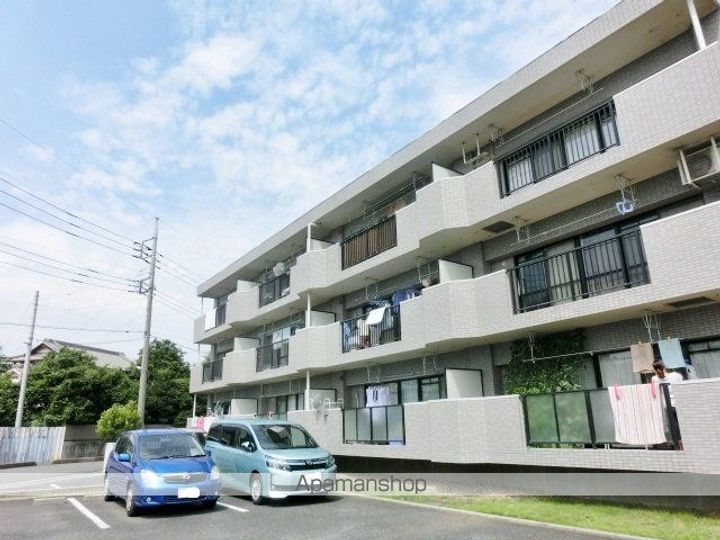 グランパレスベイサージュ201号室の外観