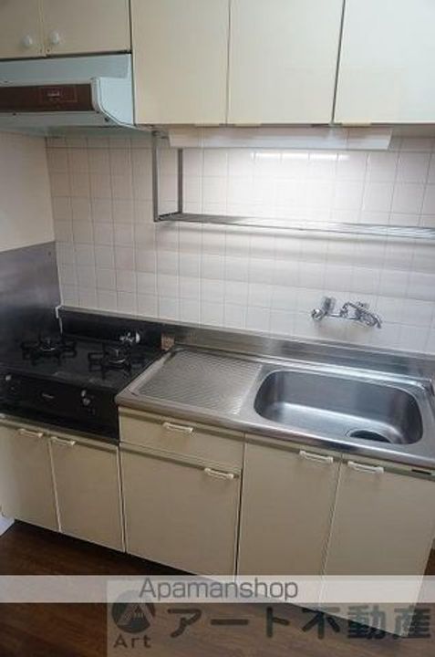 愛媛県松山市小坂1丁目の賃貸マンションのキッチン