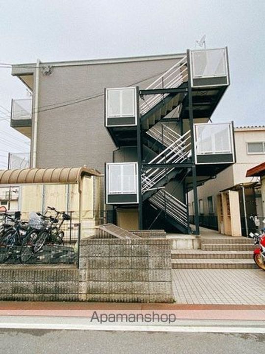 レオパレスアビタシオンの外観