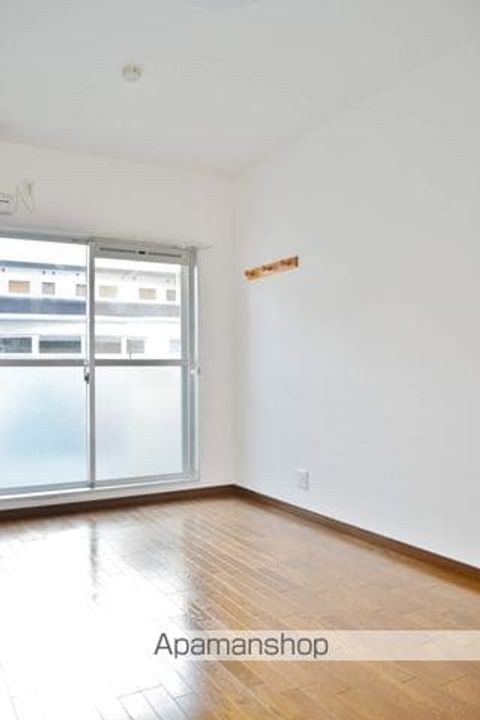 マリンハイツ2号棟105の内装