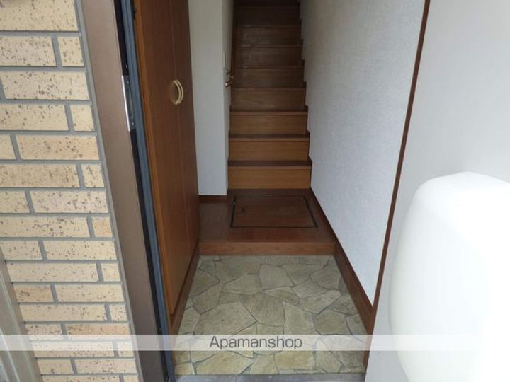 ローズコート阿部C・D棟の玄関